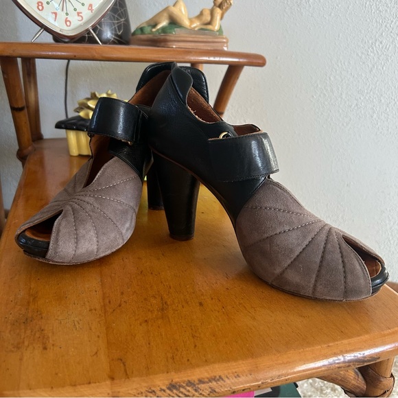 Retro Heels | Two Tone | Peep Toe | Chie Mihara | 39 8.5 9 | 1940s Style - Picture 3 of 5